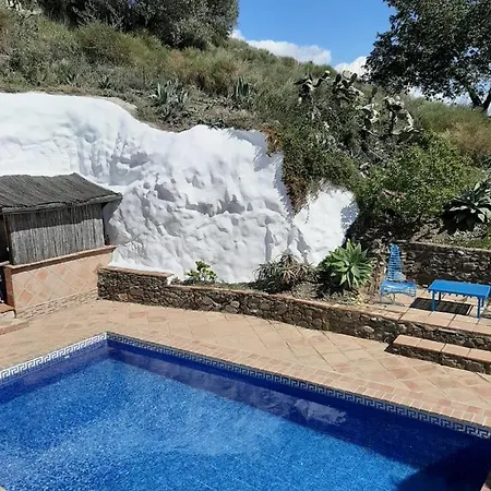 Attico Montes With Private Pool Country house *